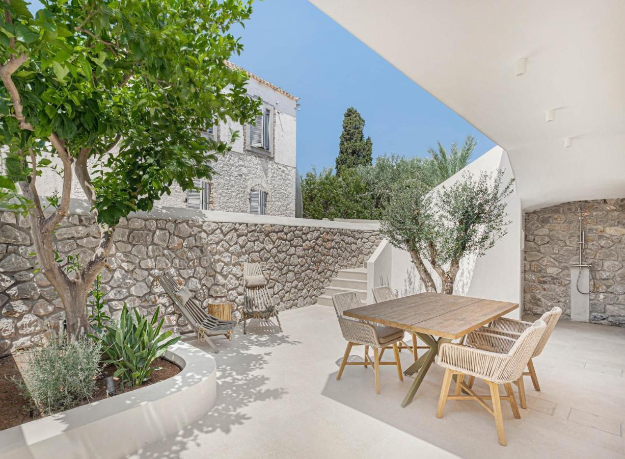 Pearl House - Luxurious New Beach Villa In Spetses Stunning View Ligoneri エクステリア 写真