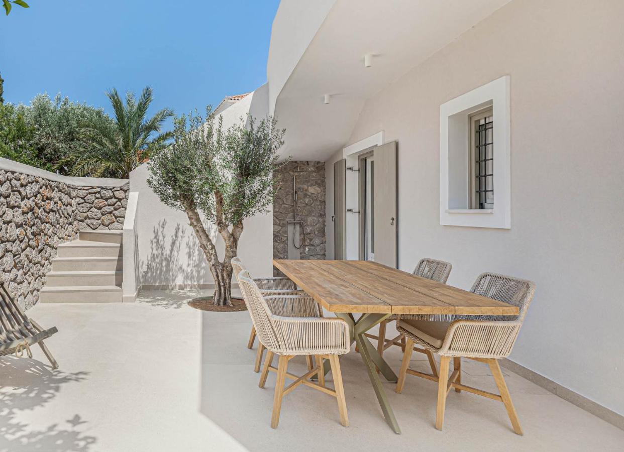Pearl House - Luxurious New Beach Villa In Spetses Stunning View Ligoneri エクステリア 写真